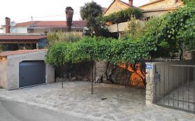 Apartman Kameni Zid